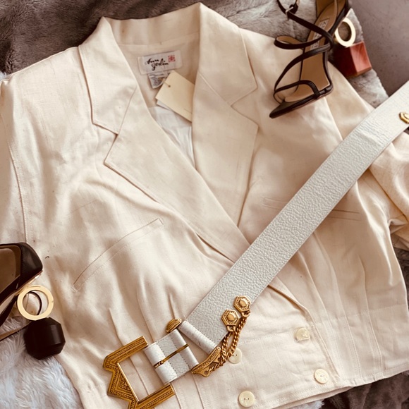 Vanilla Cropped Linen Oversized Jacket - Picture 7 of 15